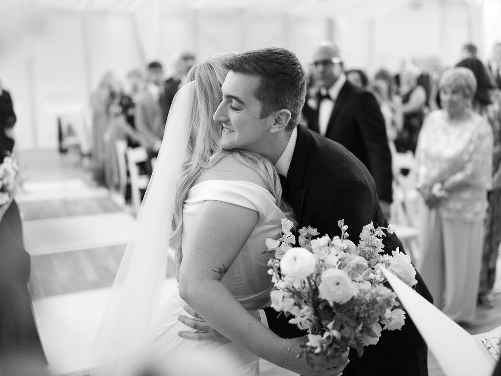 Elegant and romantic late summer Chicago garden estate wedding