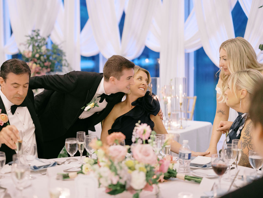 Elegant and romantic late summer Chicago garden estate wedding