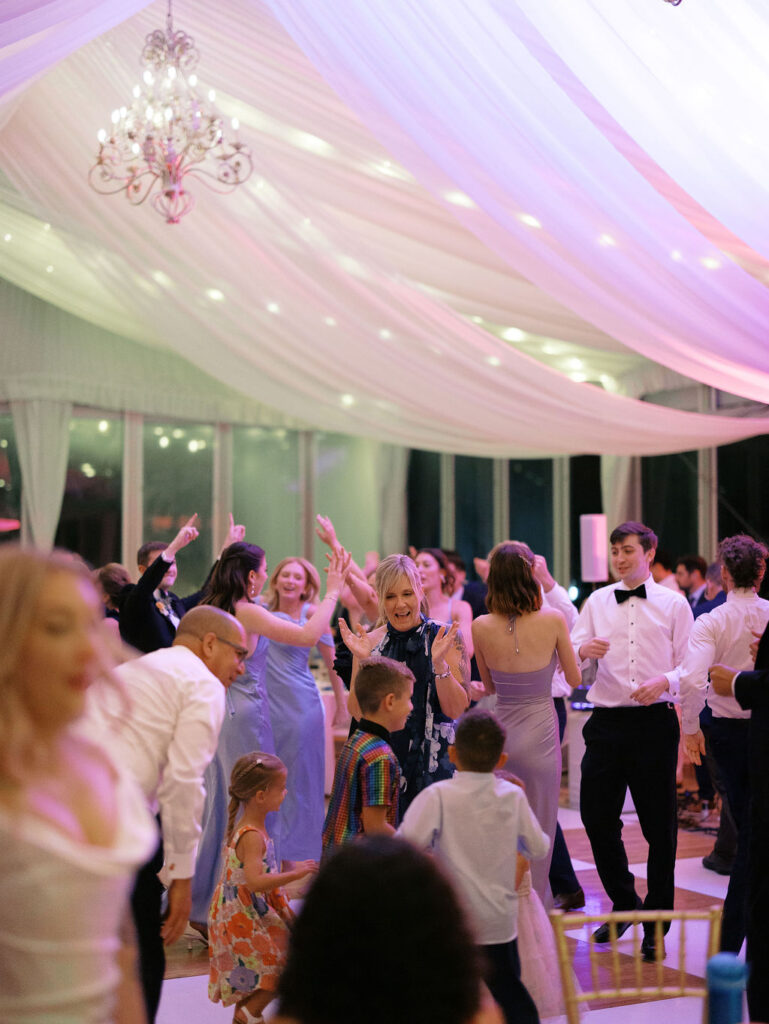 Elegant and romantic late summer Chicago garden estate wedding