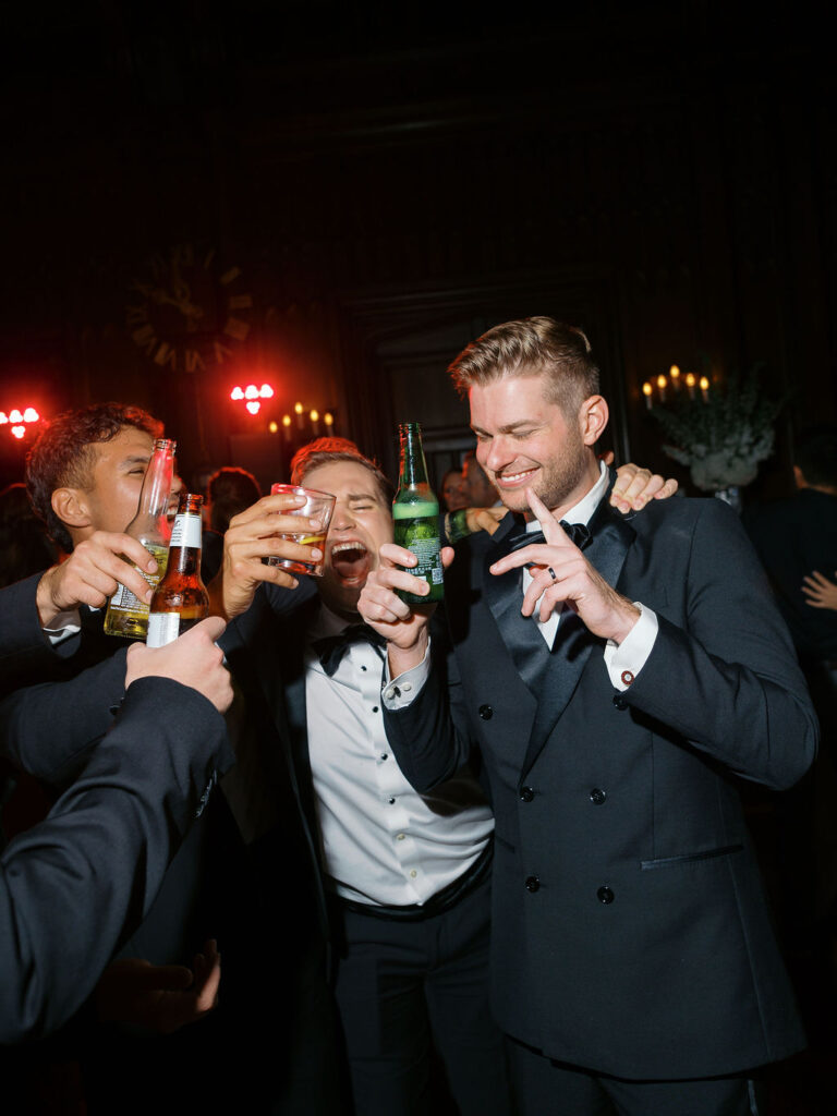 wedding dance reception at university club of chicago wedding photos